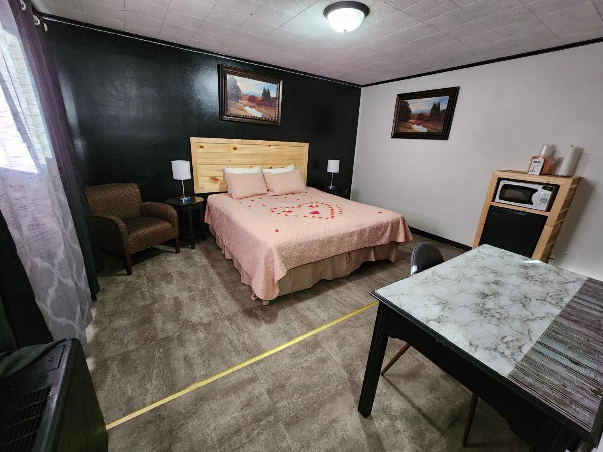 Fiesta City Motel Montevideo Exterior photo
